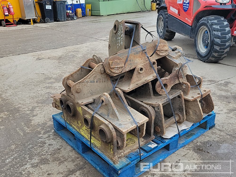 Selection of Headstocks 35-80mm Pin to suit Mini-20 Ton Excavator - Гидромолот: фото 2 Selection of Headstocks 35-80mm Pin to suit Mini-20 Ton Excavator - Гидромолот: фото 2