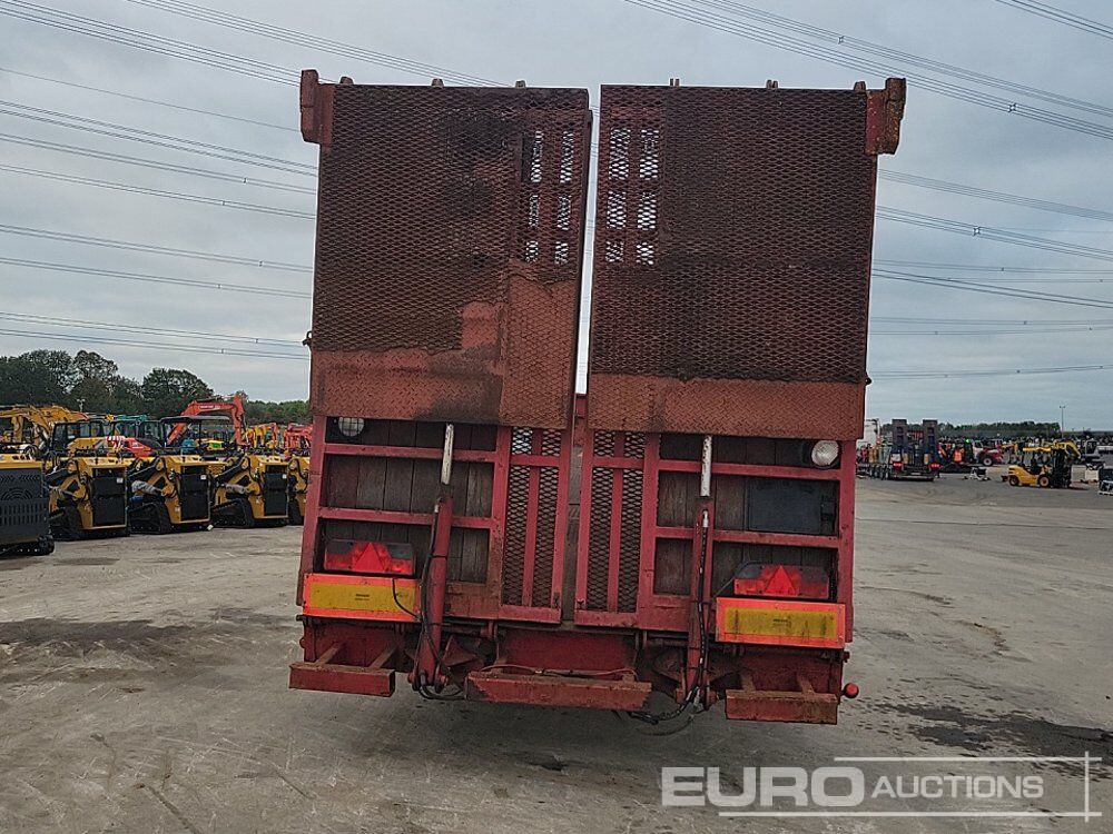 Tri Axle Low Loader Trailer, Winch, Hydraulic Ramp (Rear Axle Dragging) (Cannot Be Reconsigned) - Низкорамный полуприцеп: фото 4 Tri Axle Low Loader Trailer, Winch, Hydraulic Ramp (Rear Axle Dragging) (Cannot Be Reconsigned) - Низкорамный полуприцеп: фото 4