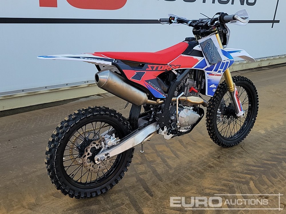 Unused 2025 Apollo Storm 300cc Motorcross Bike, 21" Front, 18" Rear Tyres, Electric Start, Air Cooled, Hydraulic Suspension, Disc Brakes, Lighting Kit (UNASSEMBLED) - Мотоцикл: фото 5 Unused 2025 Apollo Storm 300cc Motorcross Bike, 21" Front, 18" Rear Tyres, Electric Start, Air Cooled, Hydraulic Suspension, Disc Brakes, Lighting Kit (UNASSEMBLED) - Мотоцикл: фото 5