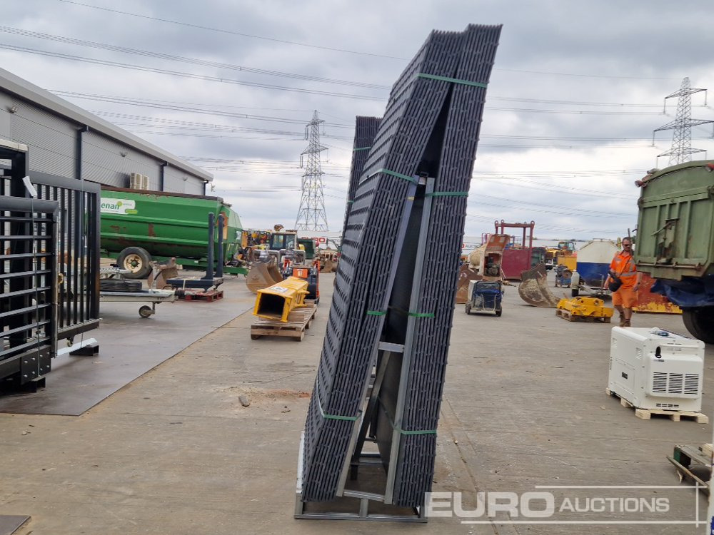 Unused 8' x 4' Plastic Ground Protection Mats (20 of) - Строительное оборудование: фото 4 Unused 8' x 4' Plastic Ground Protection Mats (20 of) - Строительное оборудование: фото 4