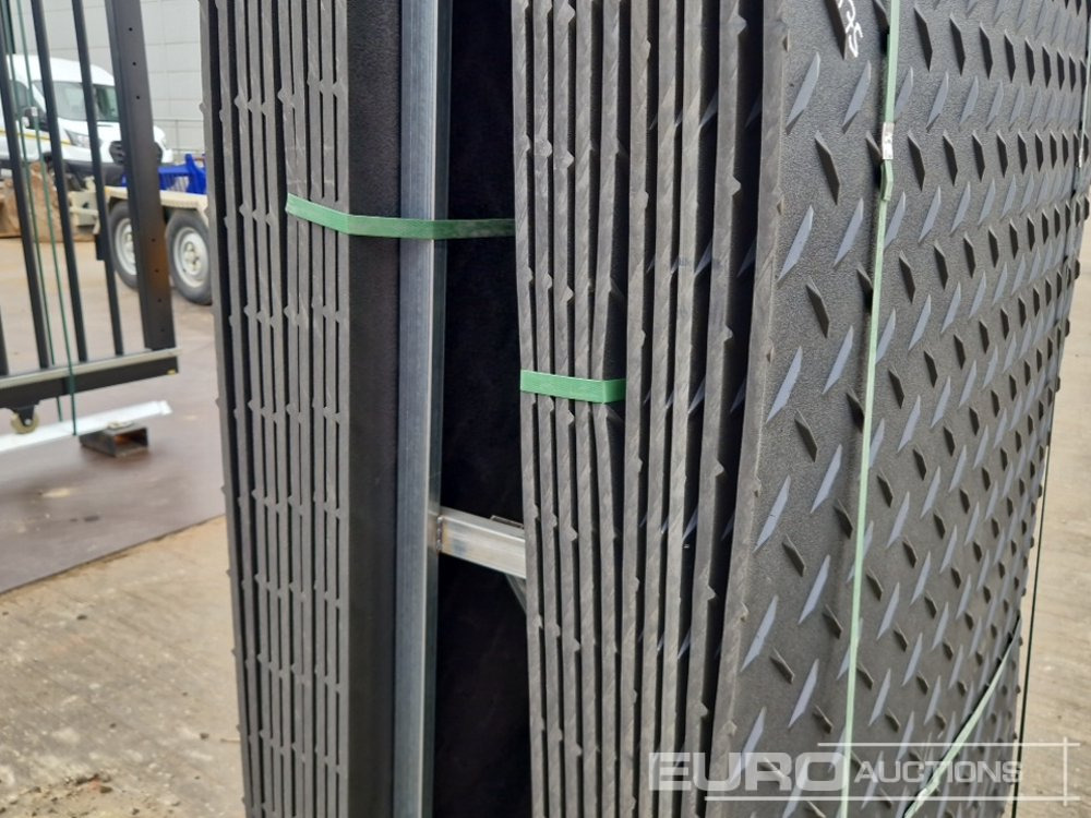 Строительное оборудование Unused 8' x 4' Plastic Ground Protection Mats (20 of): фото 12