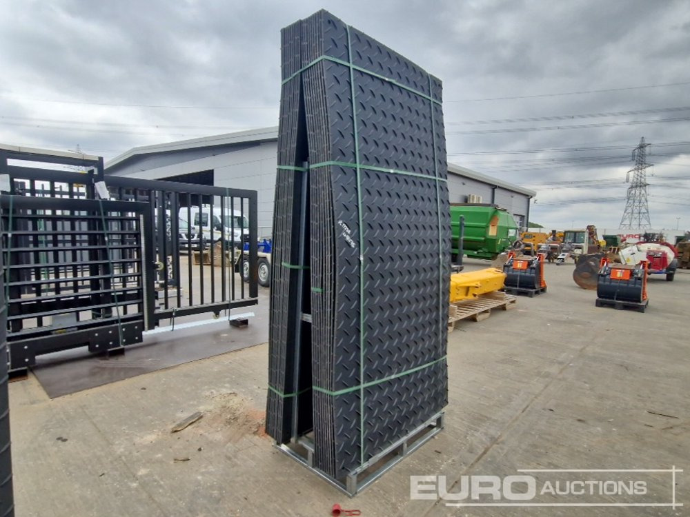 Строительное оборудование Unused 8' x 4' Plastic Ground Protection Mats (20 of): фото 8