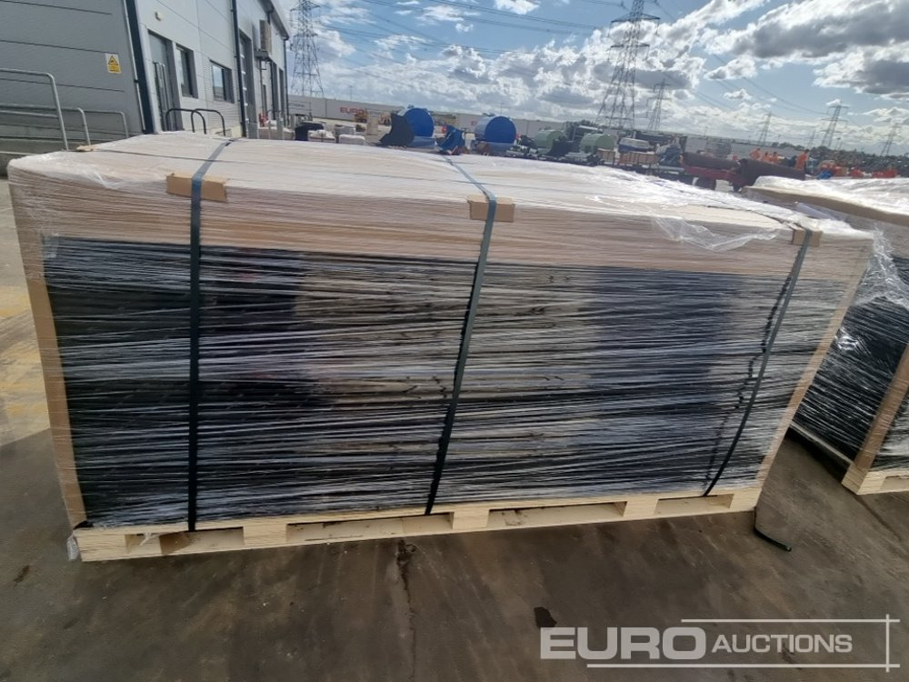 Строительное оборудование Unused 8' x 4' Plastic Ground Protection Mats (52 of), Connectors (104 of): фото 7