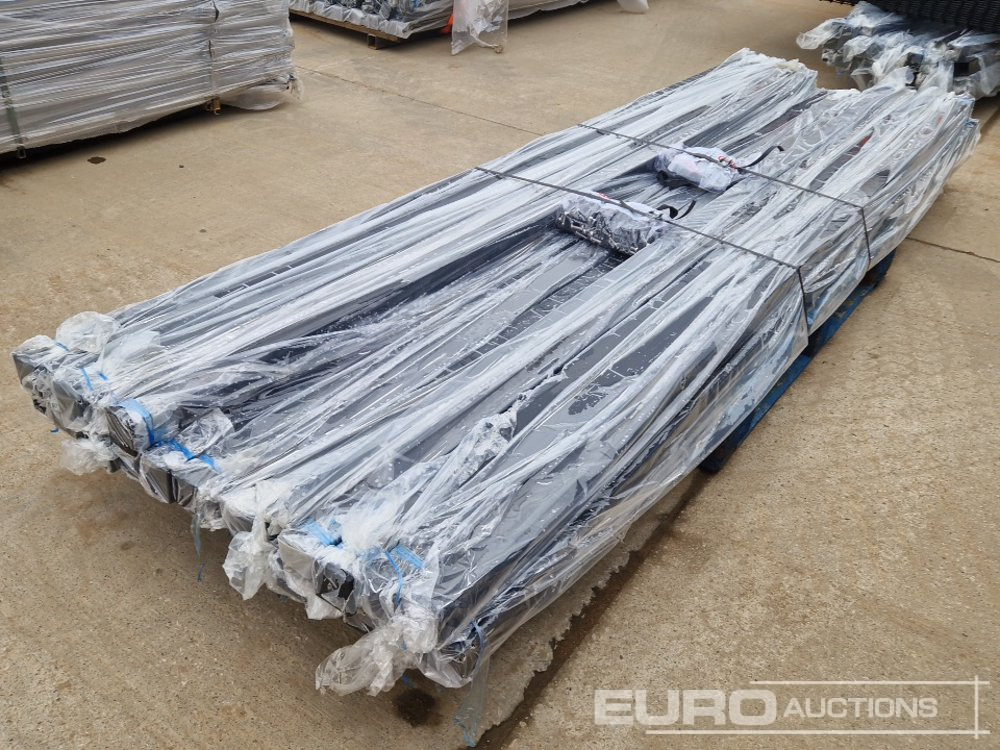 Строительное оборудование Unused Galvanised & Powder Coated Heavy Duty (5mm) Wire Mesh Fencing, 25 x H2.4m x W2.2m Panels, 26 x 60mm x 60mm x3m Posts, with Fittings (Black): фото 16 Строительное оборудование Unused Galvanised & Powder Coated Heavy Duty (5mm) Wire Mesh Fencing, 25 x H2.4m x W2.2m Panels, 26 x 60mm x 60mm x3m Posts, with Fittings (Black): фото 16