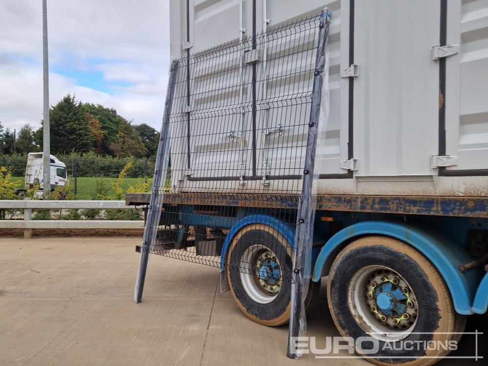 Строительное оборудование Unused Galvanised & Powder Coated Heavy Duty (5mm) Wire Mesh Fencing, 25 x H2.4m x W2.2m Panels, 26 x 60mm x 60mm x3m Posts, with Fittings (Black): фото 21