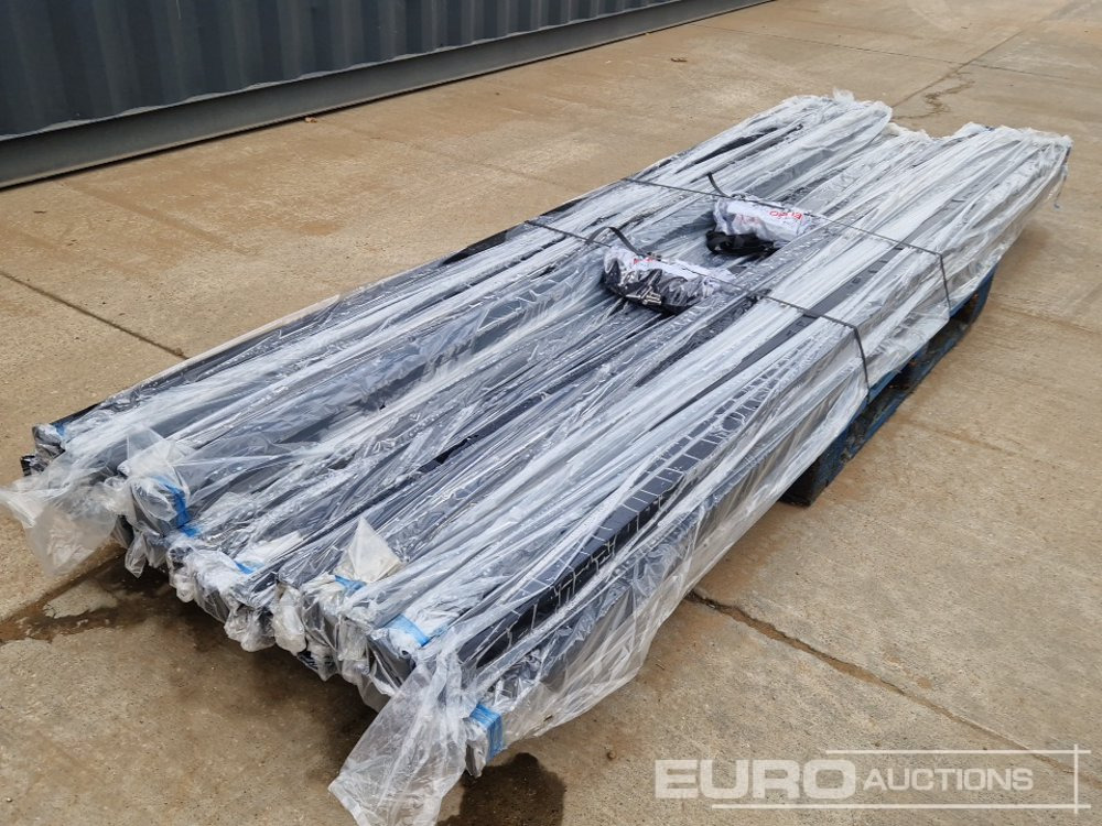 Строительное оборудование Unused Galvanised & Powder Coated Heavy Duty (5mm) Wire Mesh Fencing, 25 x H2.4m x W2.2m Panels, 26 x 60mm x 60mm x3m Posts, with Fittings (Black): фото 14 Строительное оборудование Unused Galvanised & Powder Coated Heavy Duty (5mm) Wire Mesh Fencing, 25 x H2.4m x W2.2m Panels, 26 x 60mm x 60mm x3m Posts, with Fittings (Black): фото 14