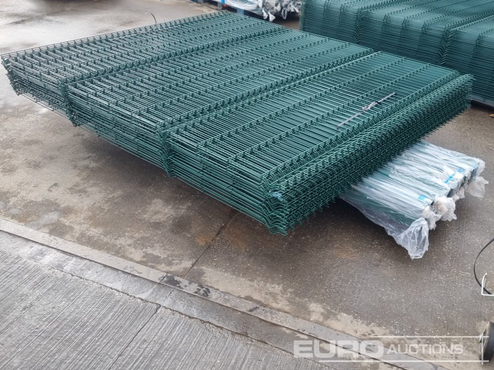 Строительное оборудование Unused Galvanised & Powder Coated Heavy Duty (5mm) Wire Mesh Fencing, 25 x H2.4m x W2.2m Panels, 26 x 60mm x 60mm x3m Posts, with Fittings (Green): фото 14