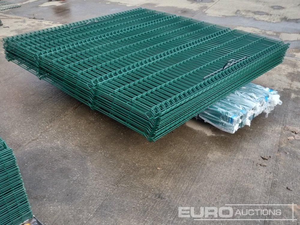 Строительное оборудование Unused Galvanised & Powder Coated Heavy Duty (5mm) Wire Mesh Fencing, 25 x H2.4m x W2.2m Panels, 26 x 60mm x 60mm x3m Posts, with Fittings (Green): фото 18