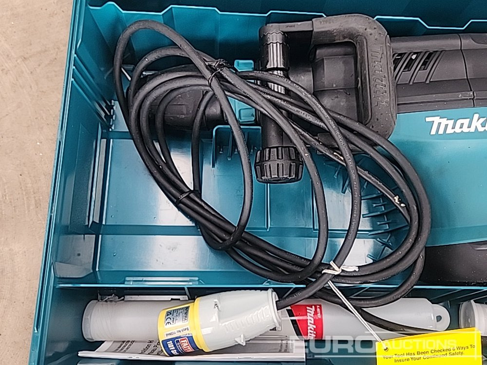 Строительное оборудование Unused Makita HM1203C Demolition Hammer 110V: фото 9