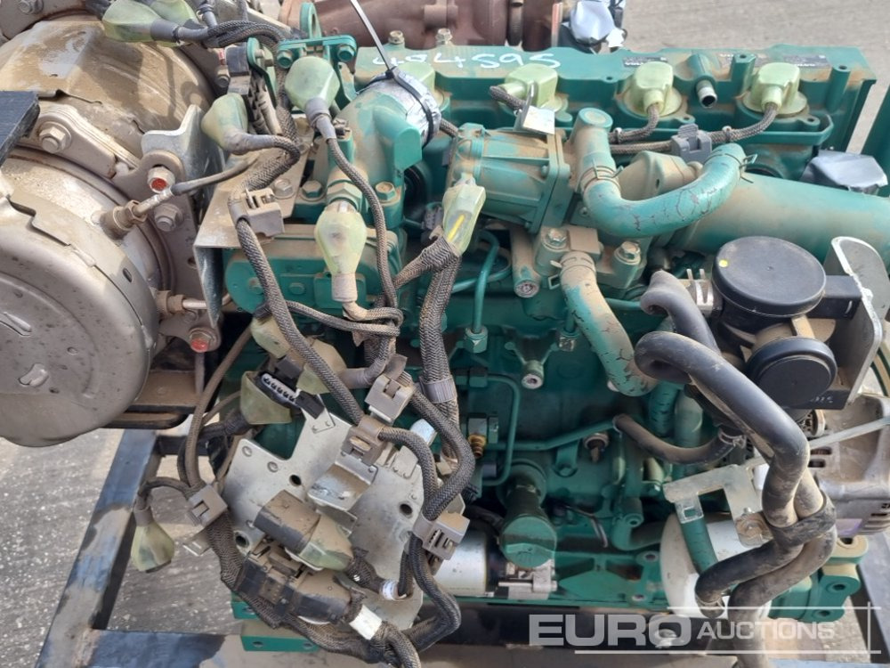 Двигатель Volvo 4 Cylinder Engine: фото 17