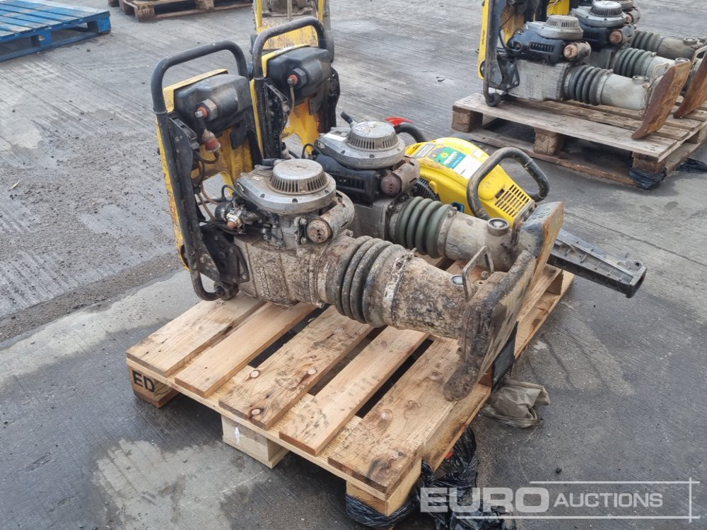 Wacker Neuson BS50-2 - Асфальтоукладочная техника: фото 3 Wacker Neuson BS50-2 - Асфальтоукладочная техника: фото 3