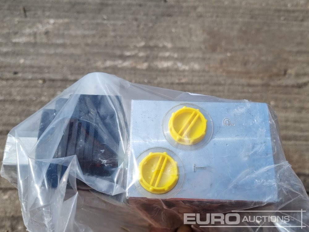 Запчасти Topcon Valve Kit to suit Komatsu D65: фото 8
