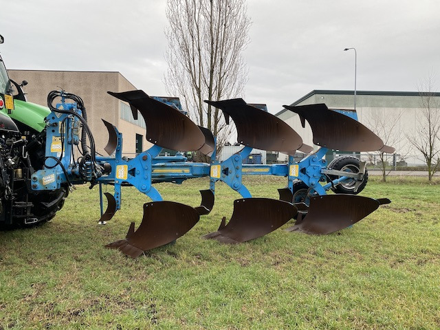 Aratro trivomere Annovi - Плуг: фото 1 Aratro trivomere Annovi - Плуг: фото 1