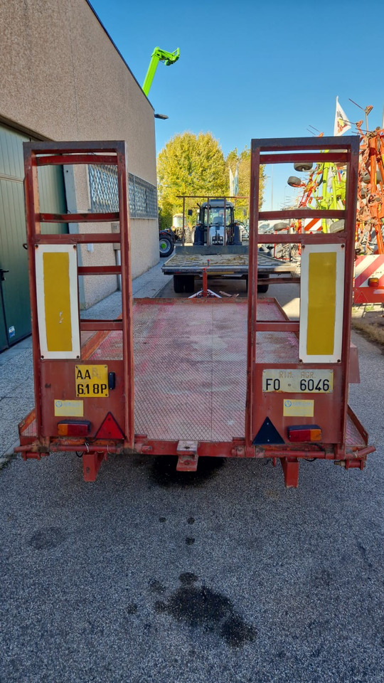 Rimorchio usato omologato 50 q.li - Низкорамный прицеп: фото 2 Rimorchio usato omologato 50 q.li - Низкорамный прицеп: фото 2