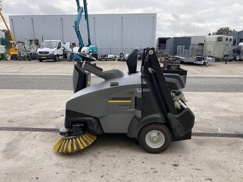 Kärcher KM 105/110 R Bp, Veegmachine, hoogkieper - Подметально-уборочная машина: фото 5 Kärcher KM 105/110 R Bp, Veegmachine, hoogkieper - Подметально-уборочная машина: фото 5