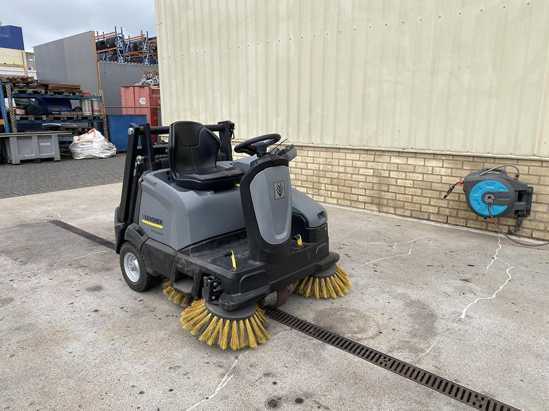 Kärcher KM 105/110 R Bp, Veegmachine, hoogkieper - Подметально-уборочная машина: фото 3 Kärcher KM 105/110 R Bp, Veegmachine, hoogkieper - Подметально-уборочная машина: фото 3
