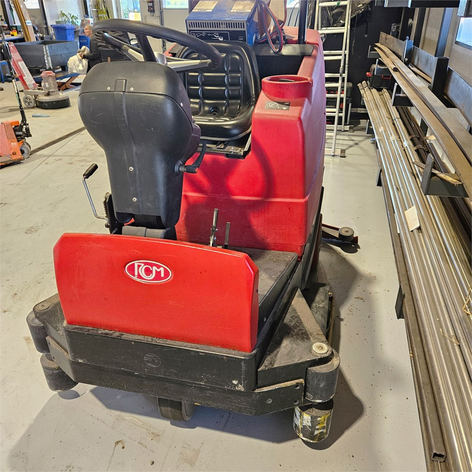 ABC RCM Metro 1102 RN Lavasciuga Scrubber - Поломоечная машина: фото 5 ABC RCM Metro 1102 RN Lavasciuga Scrubber - Поломоечная машина: фото 5