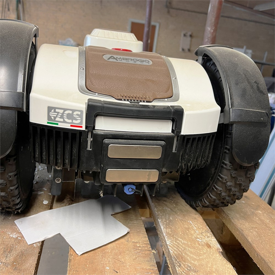 Ambrogio 4.0 Elite Premium 4 wd в лизинг Ambrogio 4.0 Elite Premium 4 wd: фото 8 Ambrogio 4.0 Elite Premium 4 wd в лизинг Ambrogio 4.0 Elite Premium 4 wd: фото 8