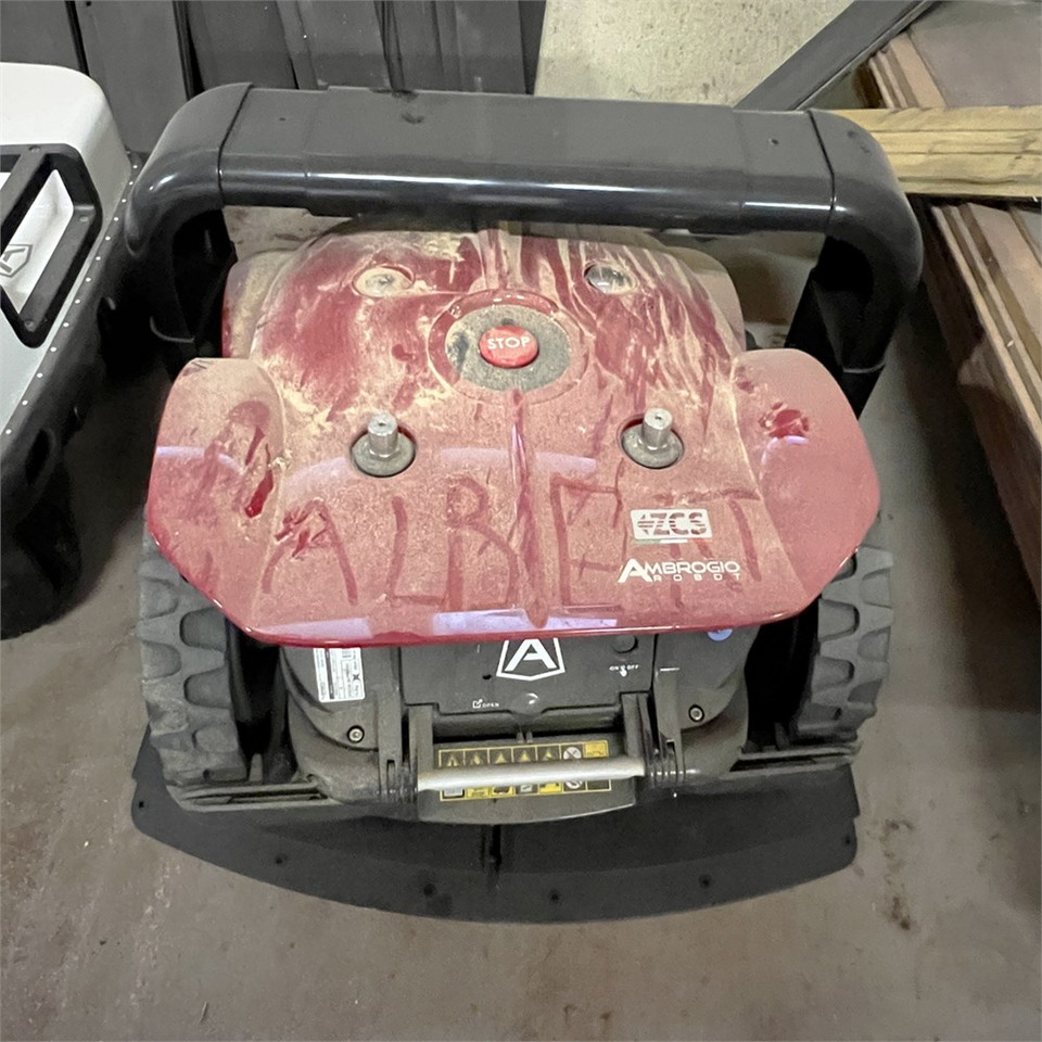 Ambrogio Cube Elite 4 WD - Газонокосилка: фото 2 Ambrogio Cube Elite 4 WD - Газонокосилка: фото 2