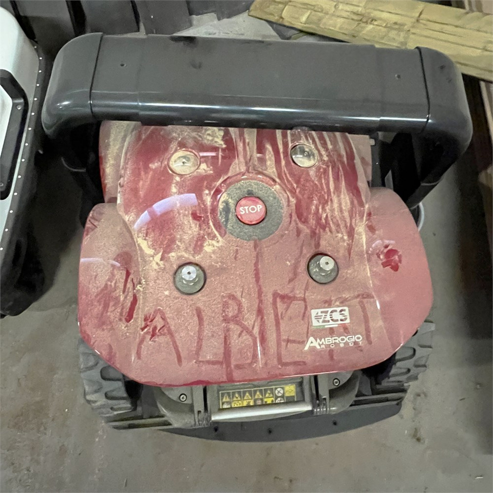 Ambrogio Cube Elite 4 WD - Газонокосилка: фото 3 Ambrogio Cube Elite 4 WD - Газонокосилка: фото 3