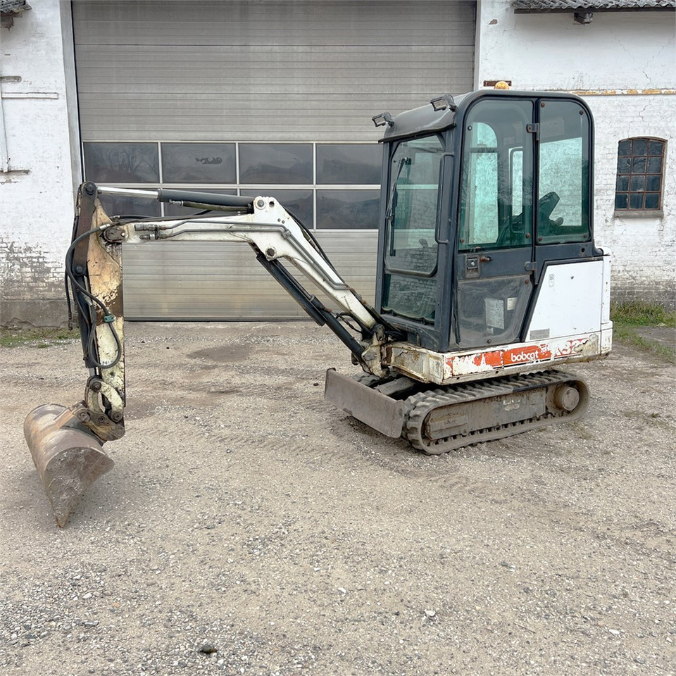 Bobcat 320 - Мини-экскаватор: фото 1 Bobcat 320 - Мини-экскаватор: фото 1