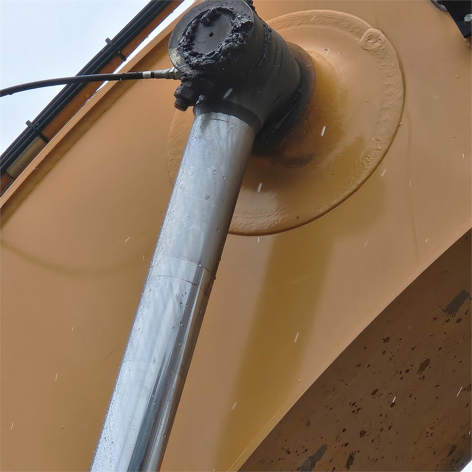 Гусеничный экскаватор Case CX250 D: фото 35