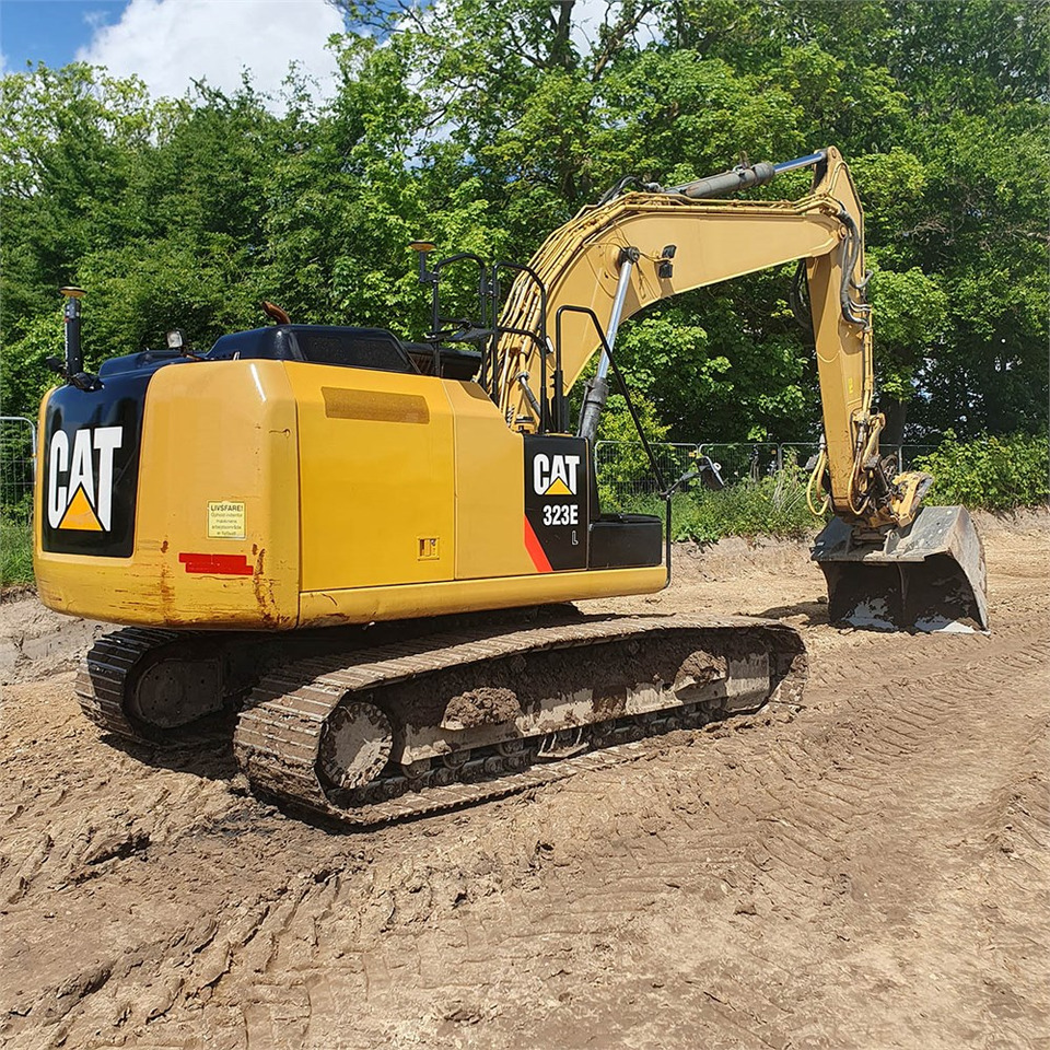 Гусеничный экскаватор Caterpillar 323 EL: фото 12