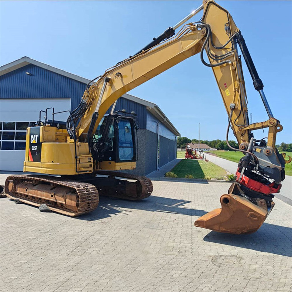 Caterpillar 325 FLCR - Гусеничный экскаватор: фото 3 Caterpillar 325 FLCR - Гусеничный экскаватор: фото 3