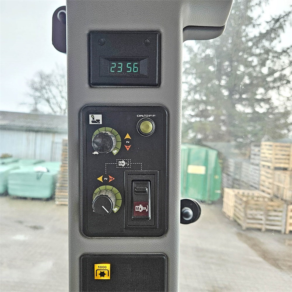 Трактор Claas Ares 697: фото 19