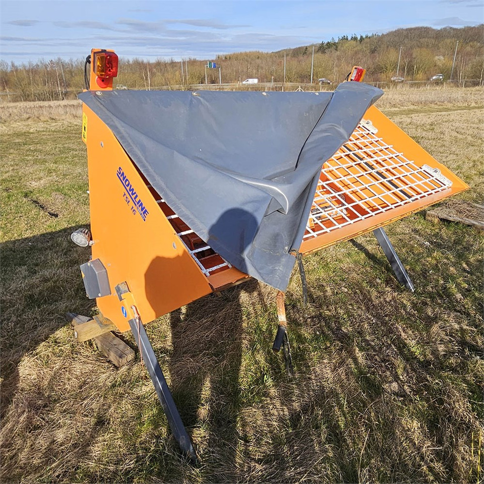 Epoke SNOWLINE TSL 16 - Разбрасыватель песка/ Соли: фото 4 Epoke SNOWLINE TSL 16 - Разбрасыватель песка/ Соли: фото 4