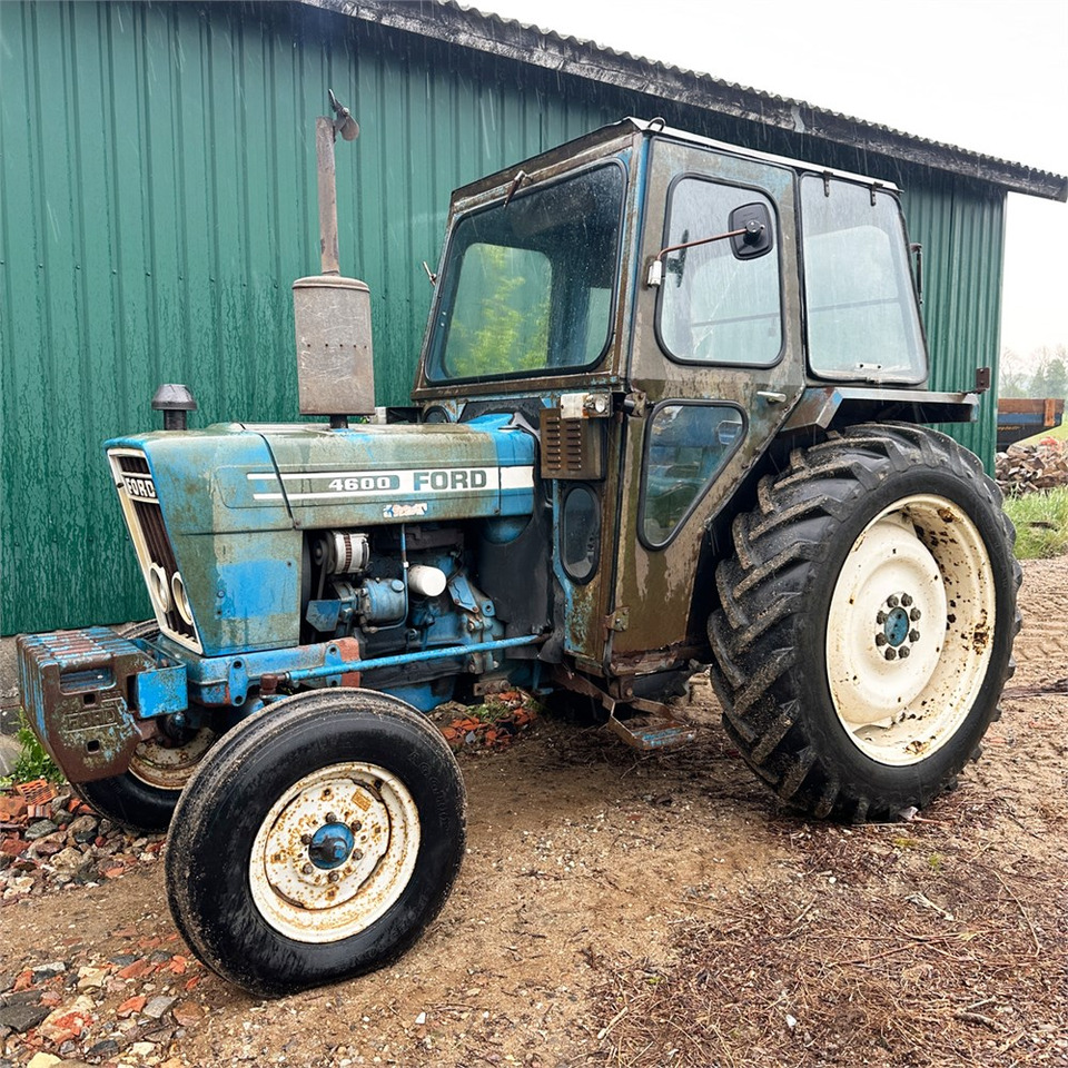 Ford 4600 - Трактор: фото 1 Ford 4600 - Трактор: фото 1