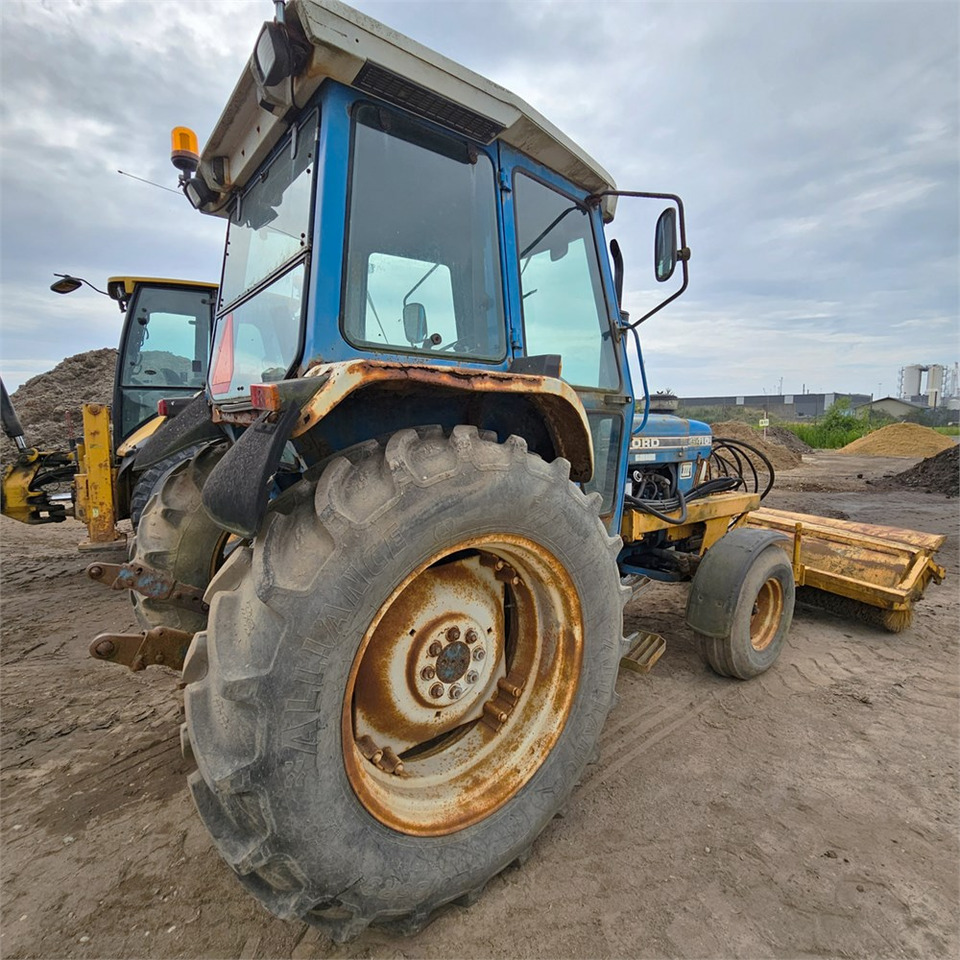 Ford 6410 - Трактор: фото 5 Ford 6410 - Трактор: фото 5