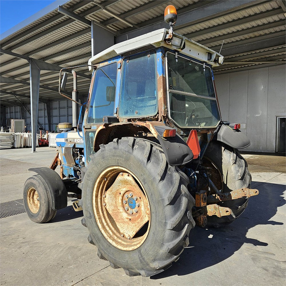 Ford 6810 - Трактор: фото 3 Ford 6810 - Трактор: фото 3