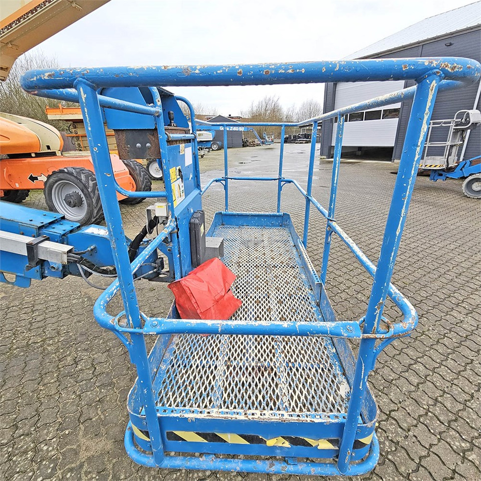 Телескопический подъемник Genie S60HC: фото 8