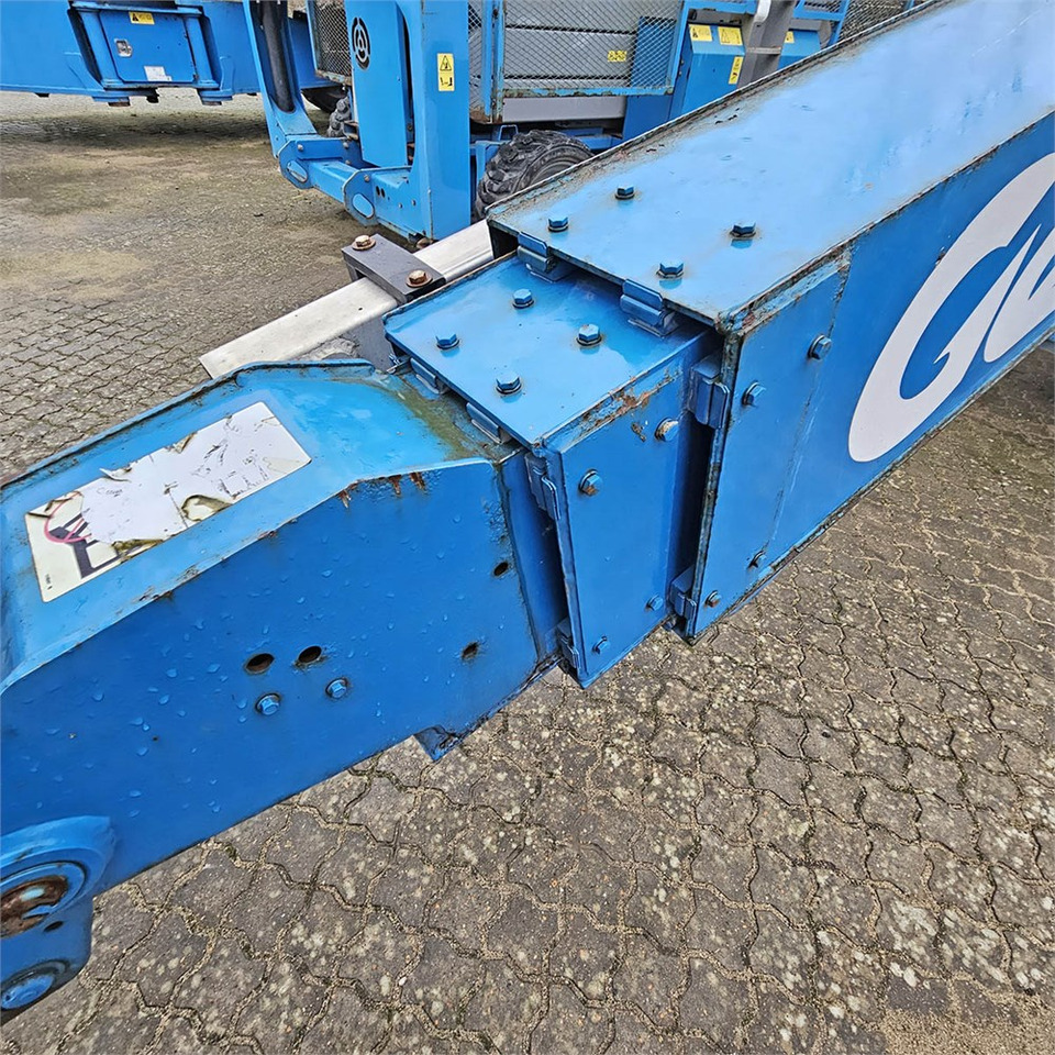 Телескопический подъемник Genie S60HC: фото 22