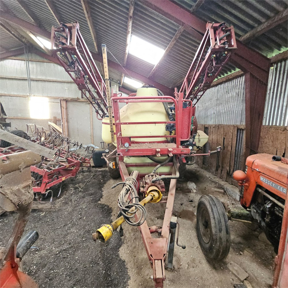 Hardi CM2 Commander 2.800 l - Опрыскиватель: фото 2 Hardi CM2 Commander 2.800 l - Опрыскиватель: фото 2