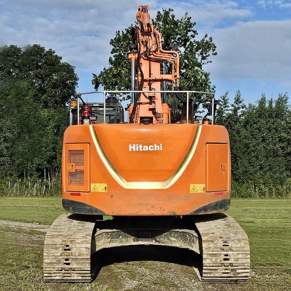 Hitachi ZX 225 - Гусеничный экскаватор: фото 5 Hitachi ZX 225 - Гусеничный экскаватор: фото 5