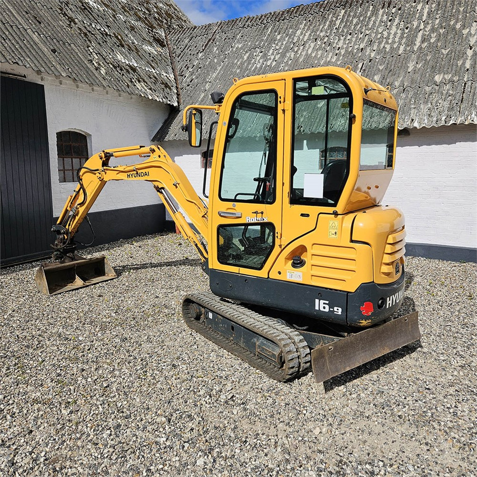 Hyundai Robex 16-9 - Мини-экскаватор: фото 3 Hyundai Robex 16-9 - Мини-экскаватор: фото 3