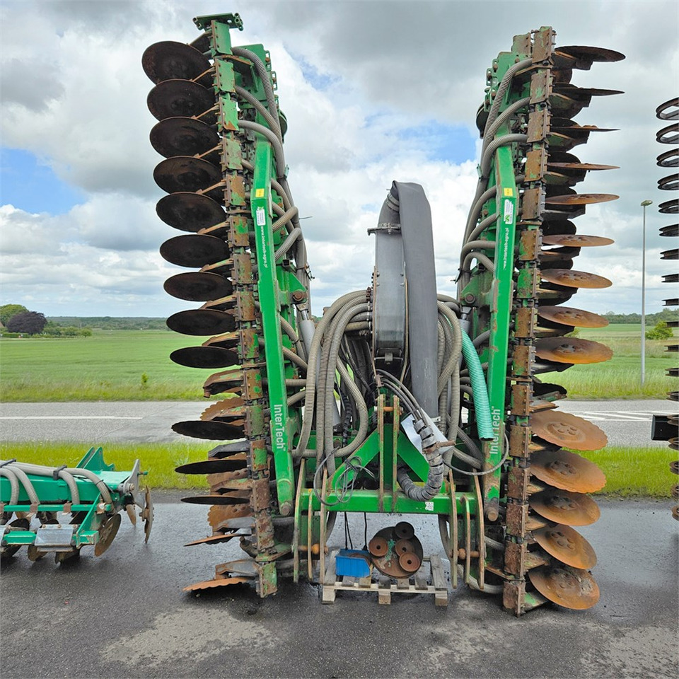 Intertech 7 m - Техника для внесения удобрений: фото 3 Intertech 7 m - Техника для внесения удобрений: фото 3