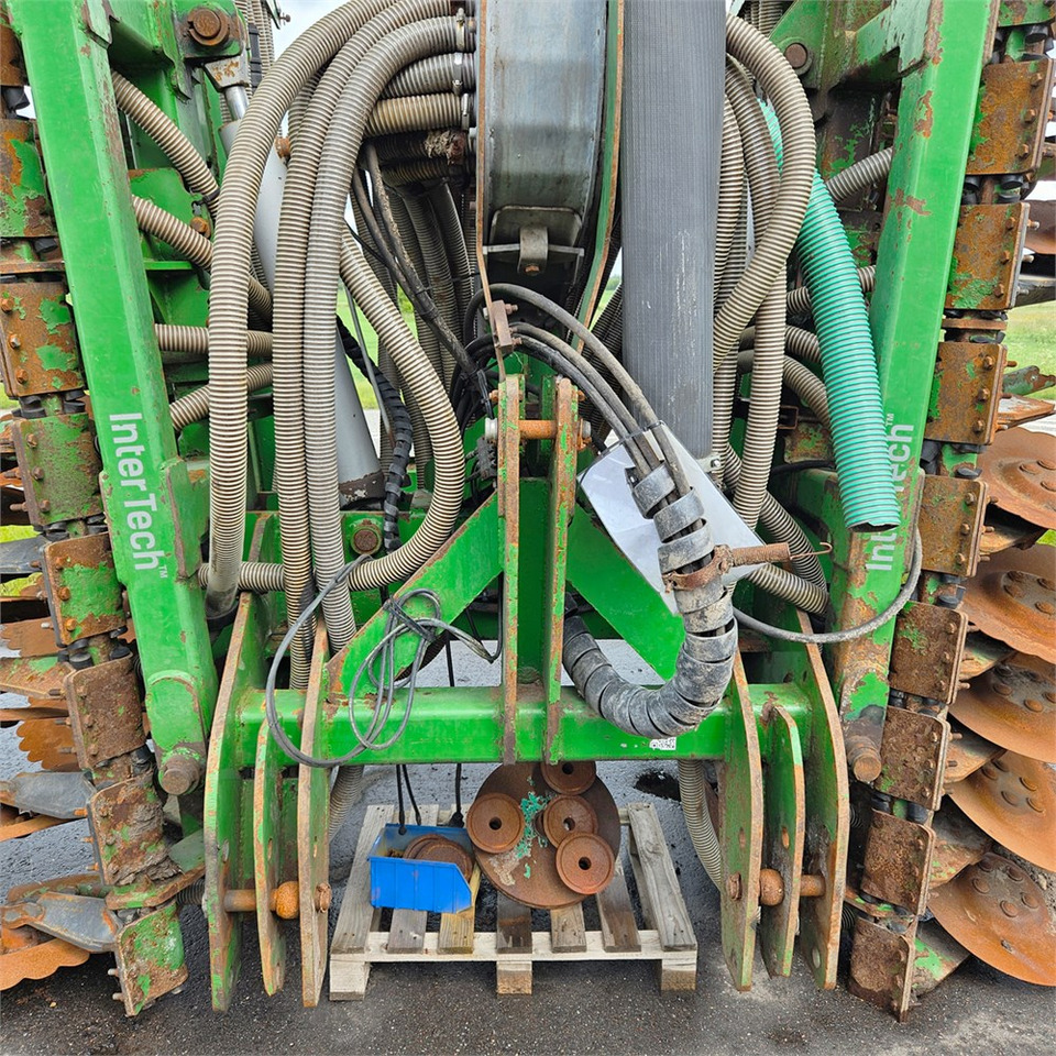 Intertech 7 m - Техника для внесения удобрений: фото 5 Intertech 7 m - Техника для внесения удобрений: фото 5