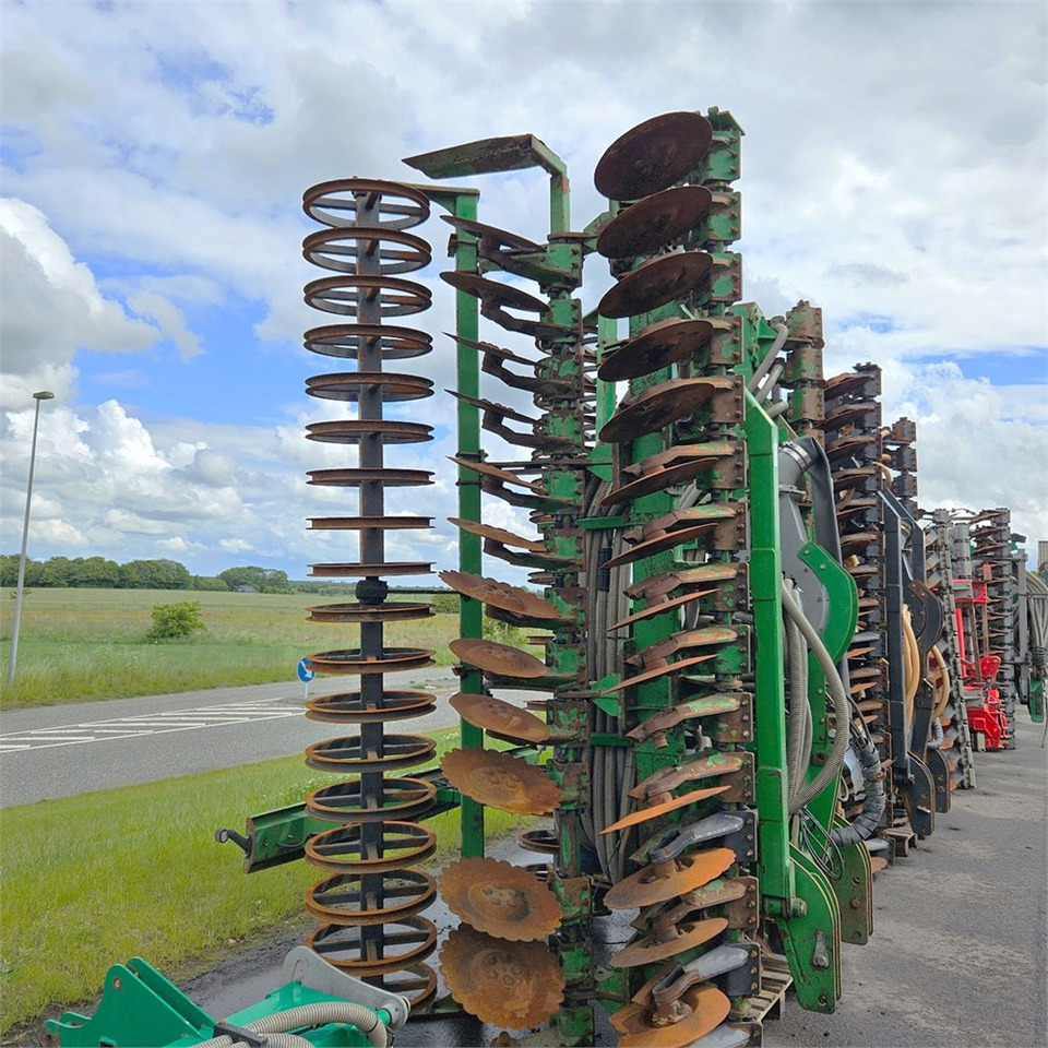 Intertech 7 m - Техника для внесения удобрений: фото 4 Intertech 7 m - Техника для внесения удобрений: фото 4