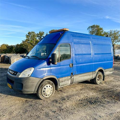 Iveco 35C15AV (12,0M3) EU4 - Цельнометаллический фургон: фото 1 Iveco 35C15AV (12,0M3) EU4 - Цельнометаллический фургон: фото 1