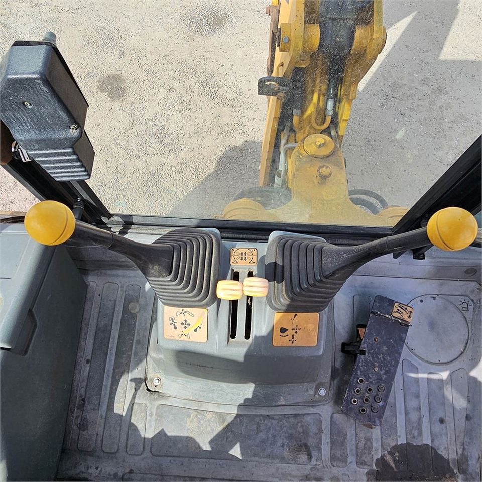 JCB 4CX eco T4i III B в лизинг JCB 4CX eco T4i III B: фото 11