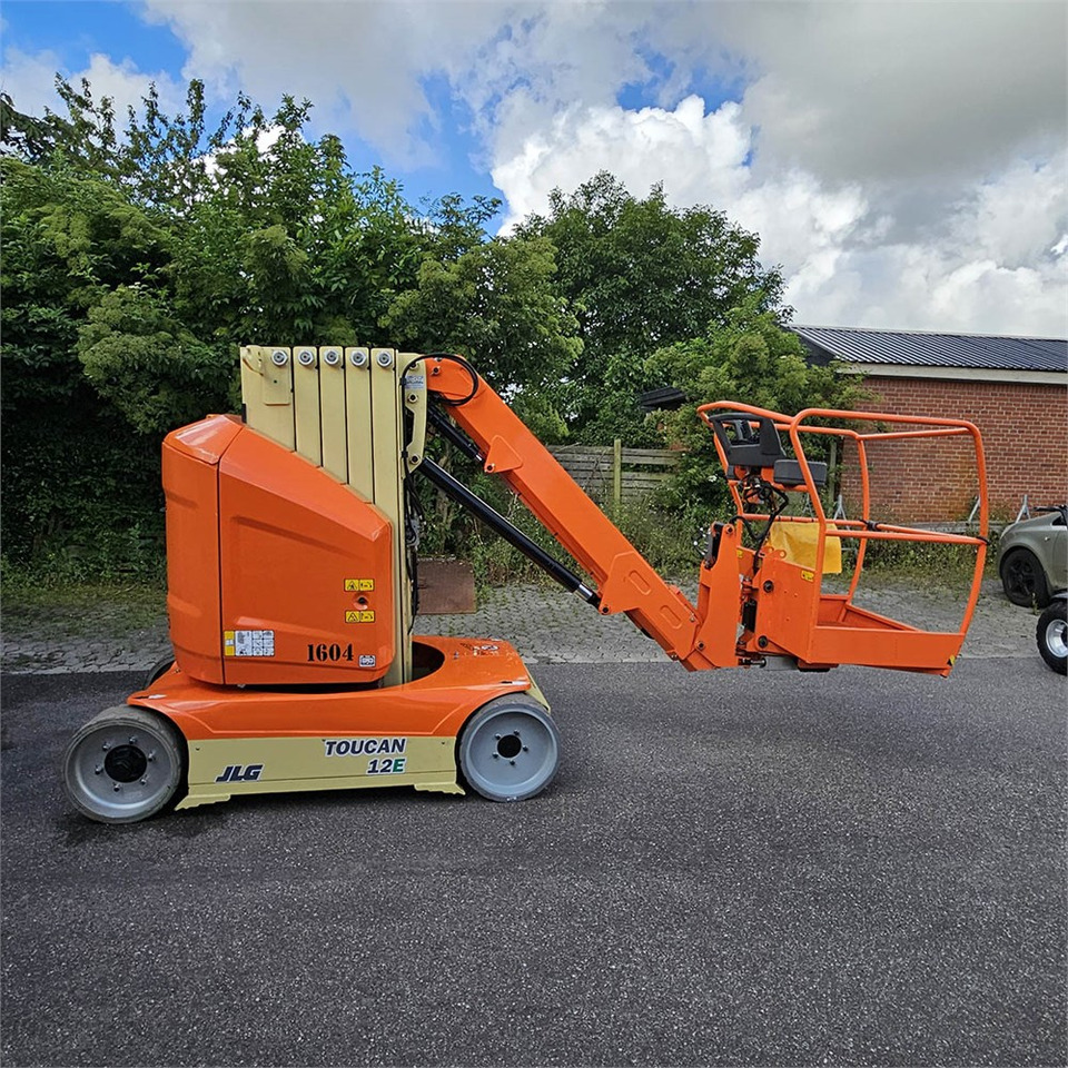 JLG Toucan 12 E - Вертикальный мачтовый подъемник: фото 3 JLG Toucan 12 E - Вертикальный мачтовый подъемник: фото 3