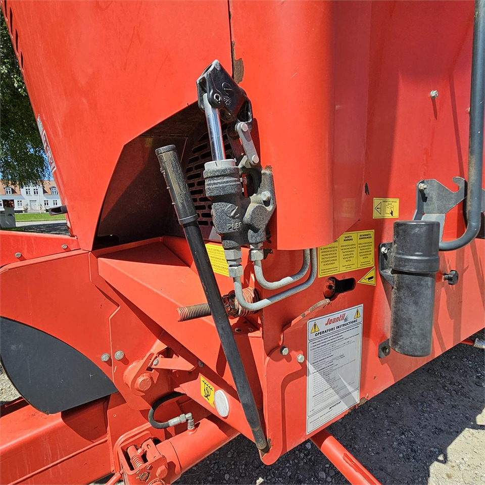 Техника для внесения удобрений Jeantil EVR 18 - 14: фото 26 Техника для внесения удобрений Jeantil EVR 18 - 14: фото 26