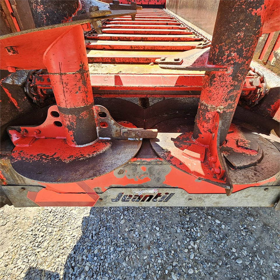 Техника для внесения удобрений Jeantil EVR 18 - 14: фото 21 Техника для внесения удобрений Jeantil EVR 18 - 14: фото 21