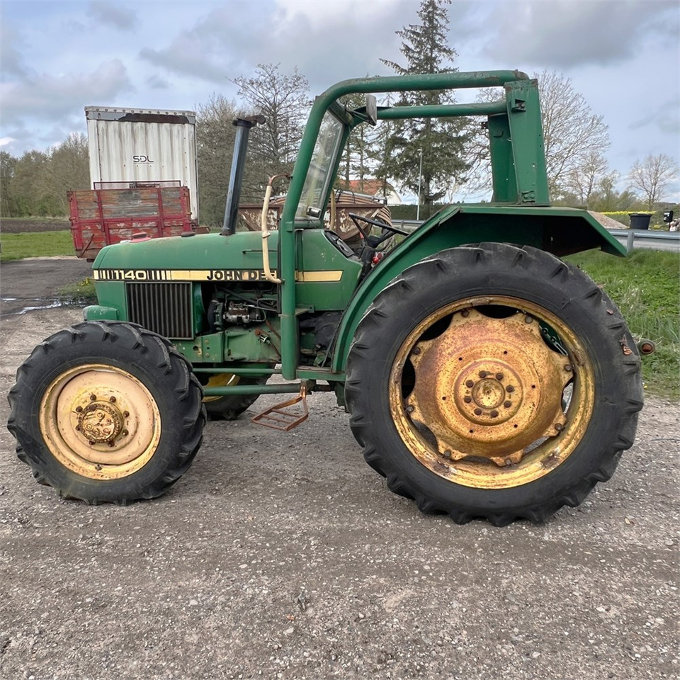 John Deere 1140 - Трактор: фото 5 John Deere 1140 - Трактор: фото 5