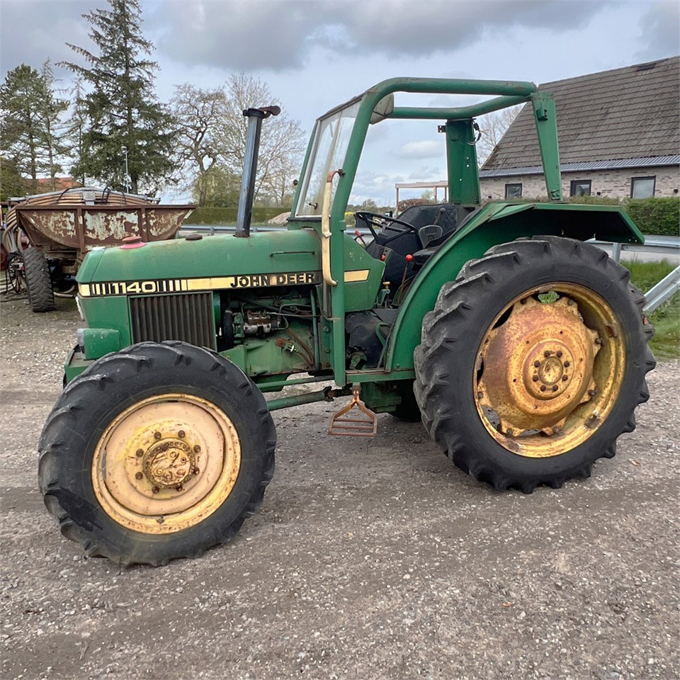 John Deere 1140 - Трактор: фото 4 John Deere 1140 - Трактор: фото 4
