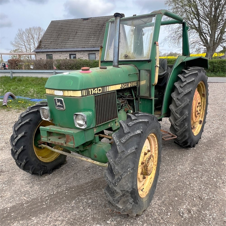 John Deere 1140 - Трактор: фото 3 John Deere 1140 - Трактор: фото 3