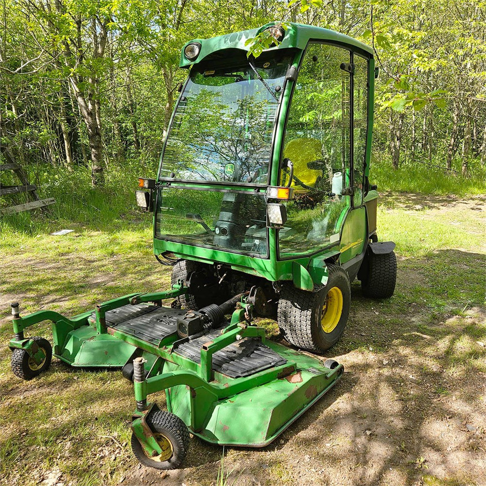 John Deere 1565 Series II 4WD - Газонокосилка: фото 1 John Deere 1565 Series II 4WD - Газонокосилка: фото 1